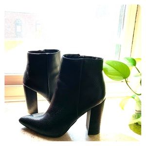 JustFab Pointy Toe Snakeskin Booties ( Size 8/9)